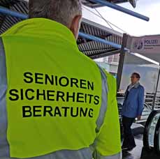 Bild: BÃ¼rgerinnen und BÃ¼rger kÃ¶nnen sich beraten lassen. (Foto Polizei Oberhausen) 			                    					                    