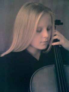 Bild: Anna VÃ¶pel, Cello-Solistin vom Jungen Orchester Oberhausen.