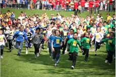 Bild: Rund 2.500 Kinder und Jugendliche sorgen fÃ¼r die grÃ¶ÃŸte Schulsportveranstaltung in NRW.