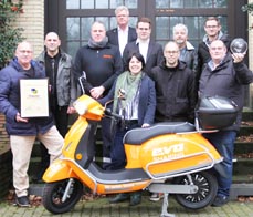 Bild: Das Sharing-Team mit dem kaufmÃ¤nnischen Vorstand Hartmut Gieske. (Foto: EVO)          					                    